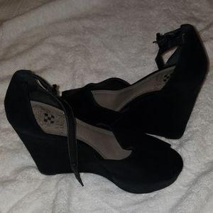 Vince Camuto black wedge sandals